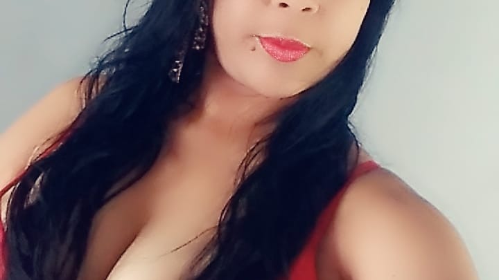 Online livesex met Emmelly